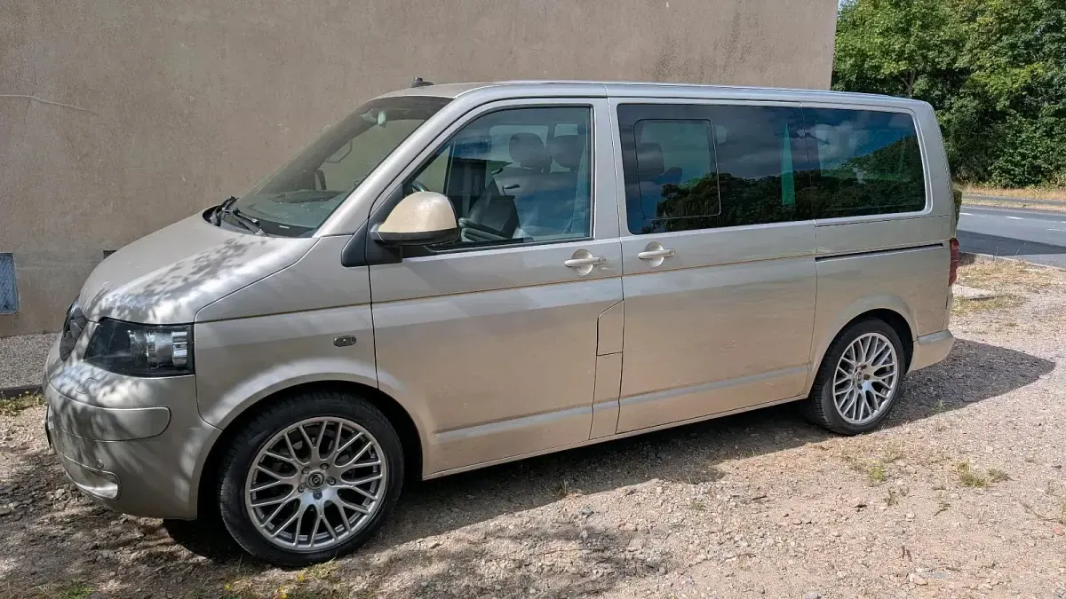 Gebraucht VW Multivan Highline 174 PS (127 kW) 2004 Beige Van / Kleinbus