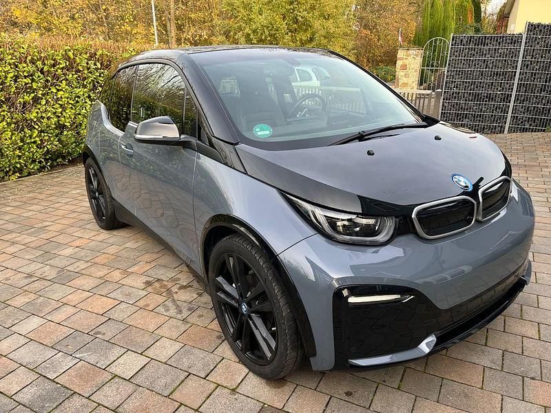 Storm bay Gebraucht 2022 BMW i3 Performance Limousine | 25.499 € (Etwas zu teuer) - Bild 1/4