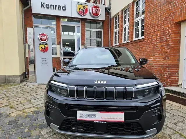 Neu Jeep Avenger Altitude 101 PS (74 kW) 2026 Schwarz SUV