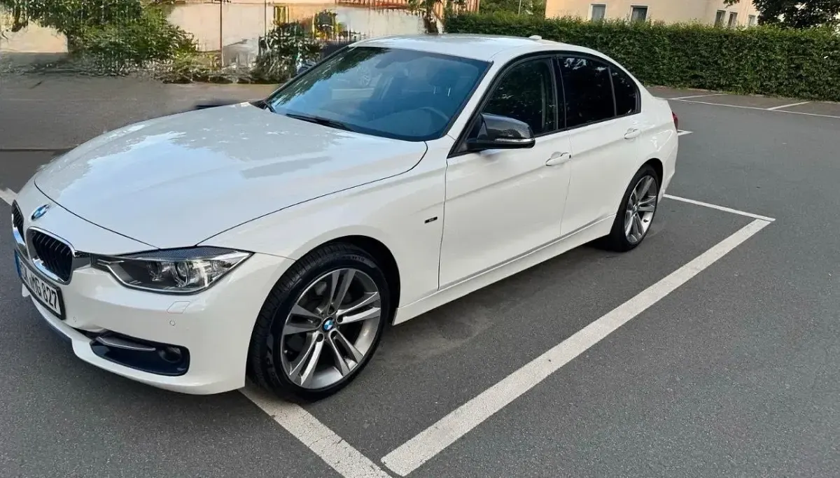 Gebraucht BMW 316 136 PS (100 kW) 2015 Weiß Limousine