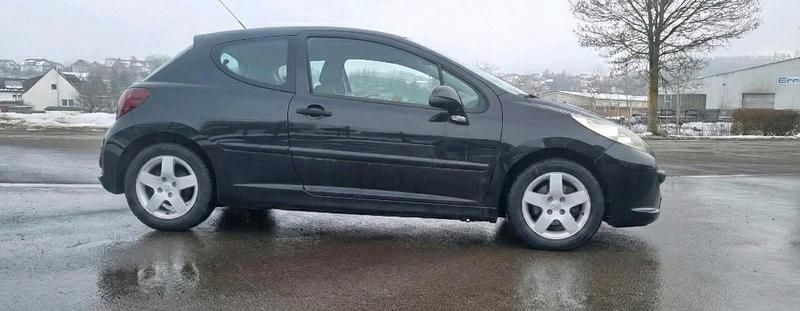 Gebraucht Peugeot 207 74 PS (54 kW) 2009 Schwarz Kleinwagen