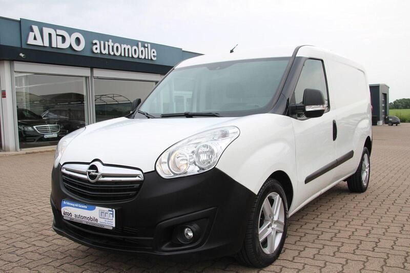 Weiß Gebraucht 2013 Opel Combo Van / Kleinbus | 7.990 € (Etwas zu teuer) - Bild 1/4