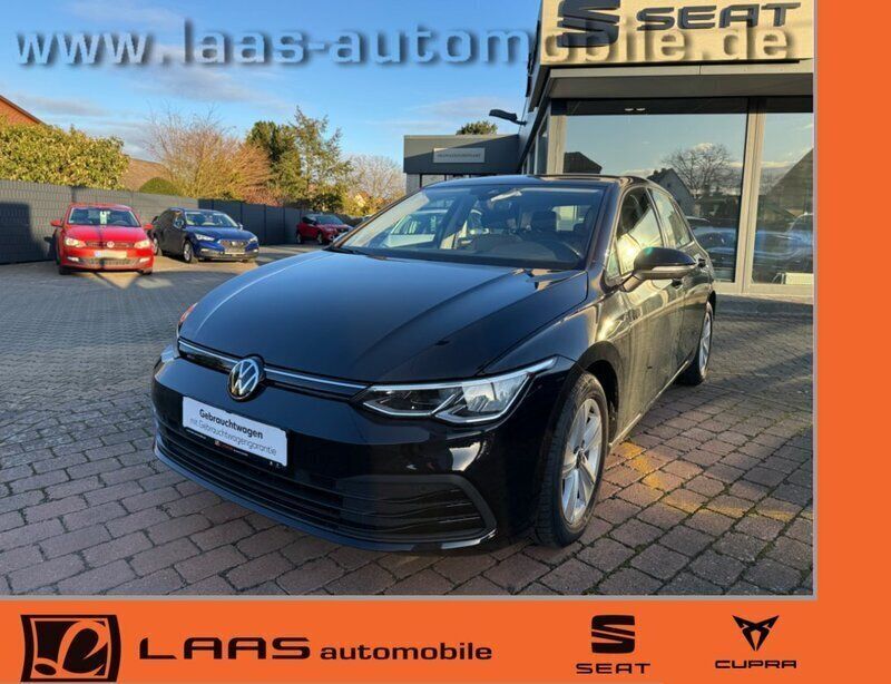 Schwarz Gebraucht 2021 VW Golf VIII Basis Kleinwagen | 16.999 € (Teuer) - Bild 1/4