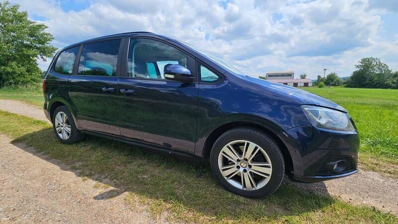 Blau Gebraucht 2015 Seat Alhambra Style Van / Kleinbus | 15.000 € (Superpreis) - Bild 1/4