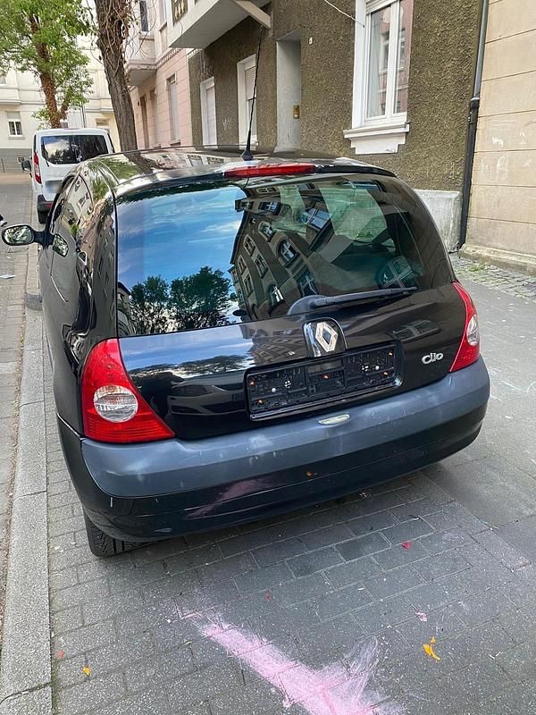 Second-hand Renault Clio II 2004 Negru Hatchback