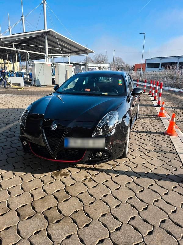 Gebraucht Alfa Romeo Giulietta 2016 Schwarz Kleinwagen