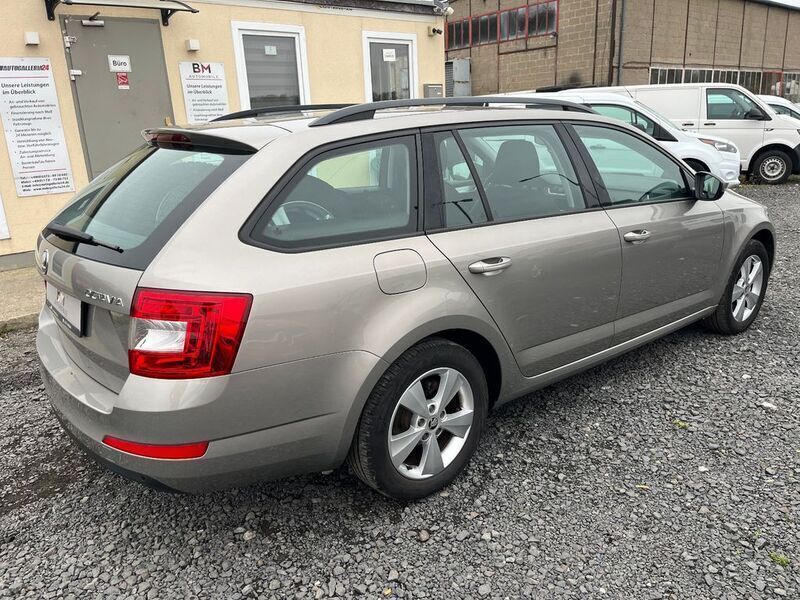 Gebraucht Skoda Octavia Style 150 PS (110 kW) 2016 Cappuccinobeige metallic Kombi