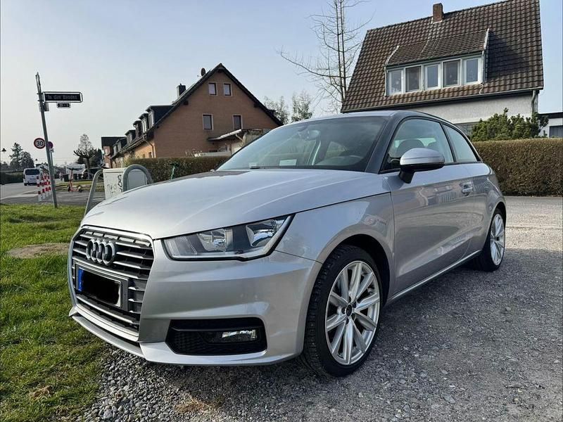 Gebraucht Audi A1 125 PS (91 kW) 2015 Grau Kleinwagen