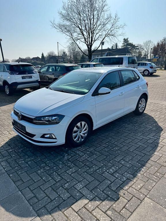 Gebraucht VW Polo Trendline 95 PS (69 kW) 2021 Weiß Kleinwagen