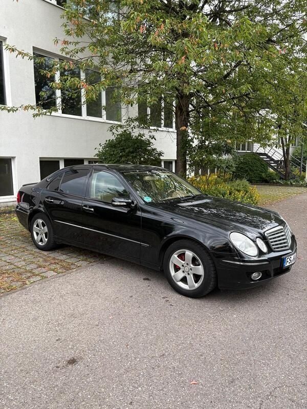 Schwarz Gebraucht 2008 Mercedes E280 Elegance Limousine | 4.499 € (Fairer Preis) - Bild 1/4