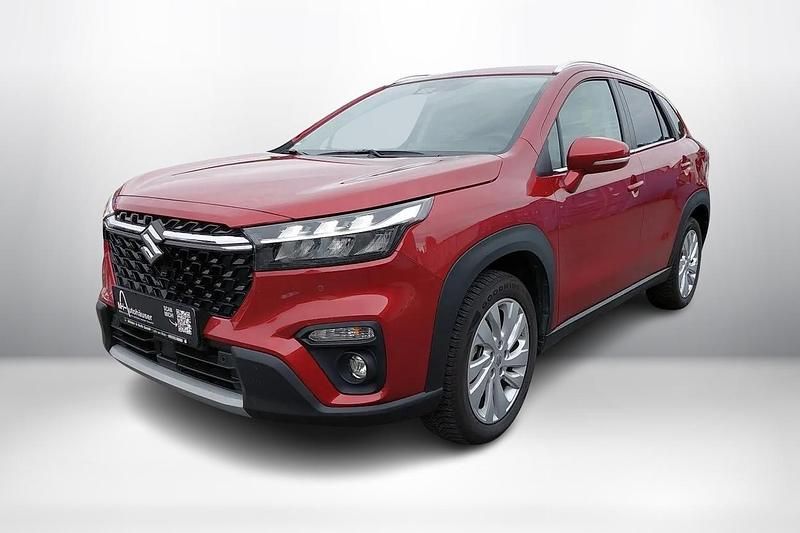 Energetic red Gebraucht 2023 Suzuki SX4 S-Cross Comfort SUV | 22.690 € (Fairer Preis) - Bild 1/4