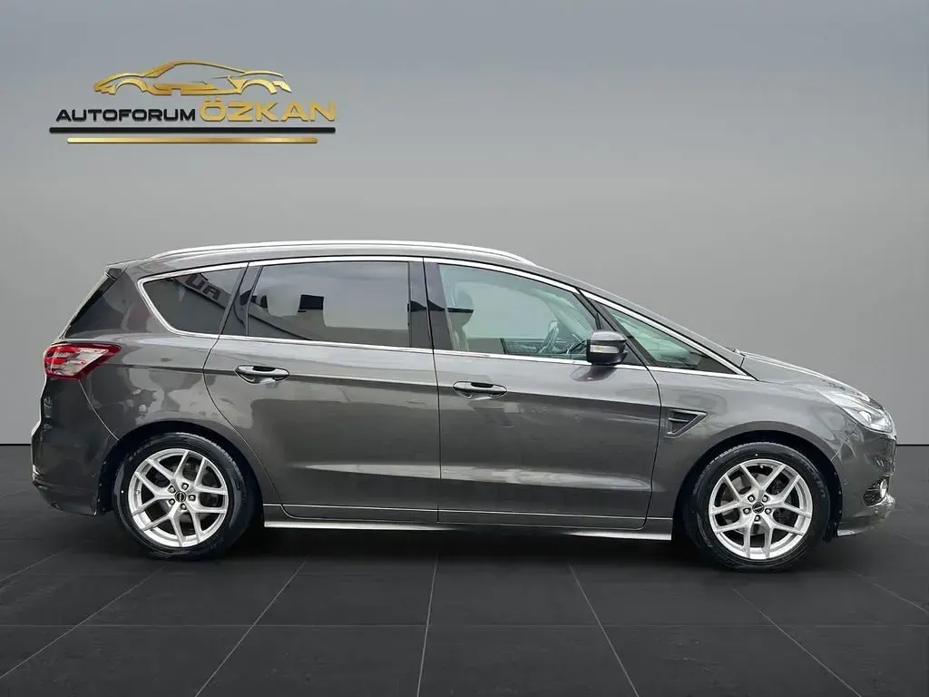 Gebraucht Ford S-MAX Titanium S 150 PS (110 kW) 2016 Grau Van / Kleinbus