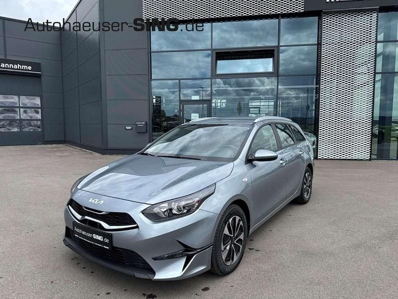 Lunar silber Neu 2025 Kia Ceed Sportswagon Kombi | 24.980 € (Guter Preis) - Bild 1/4