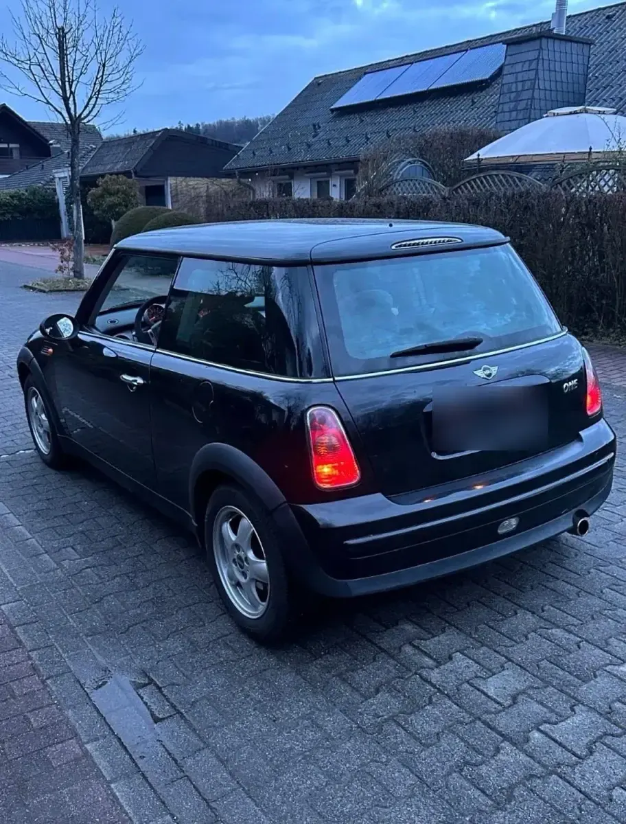Gebraucht Mini Cooper 90 PS (66 kW) 2001 Schwarz Kleinwagen