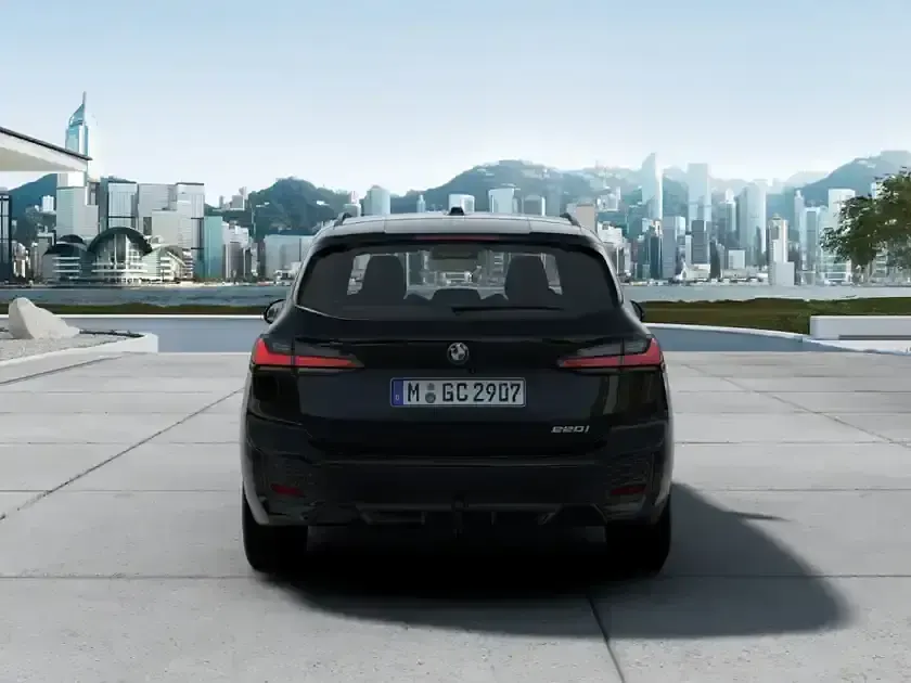 Gebraucht BMW 220 Active Tourer M Sport 170 PS (125 kW) 2025 Black sapphire (schwarz) Van / Kleinbus