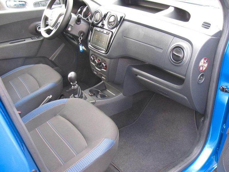 Gebraucht Dacia Dokker Stepway 131 PS (96 kW) 2021 Adriablau Van / Kleinbus