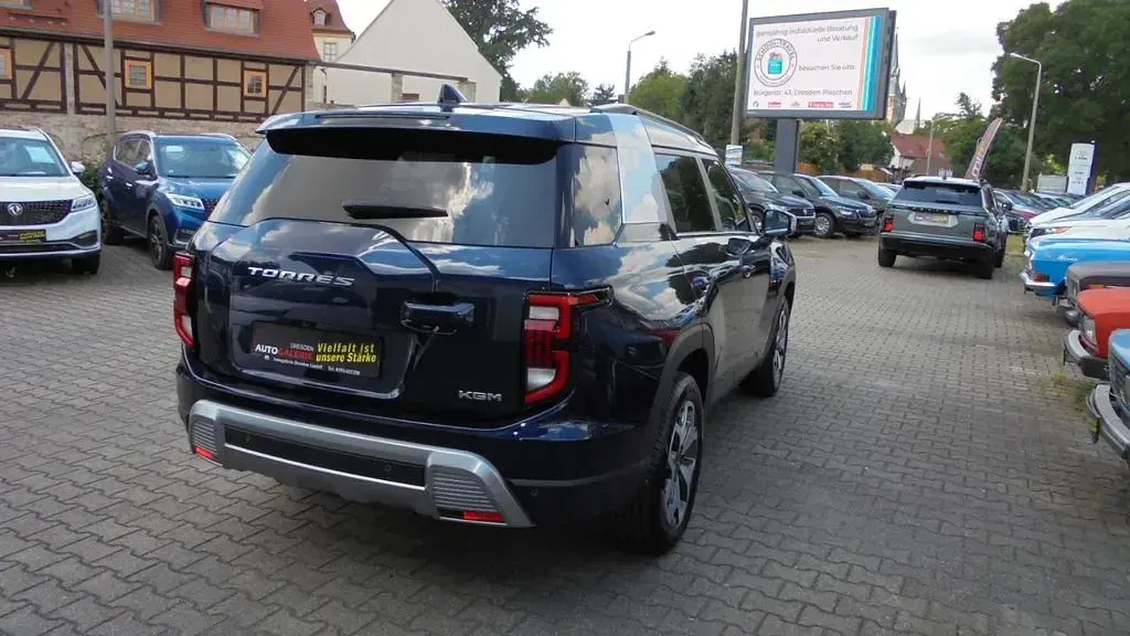 Neu KGM Torres 163 PS (119 kW) 2026 Blau SUV