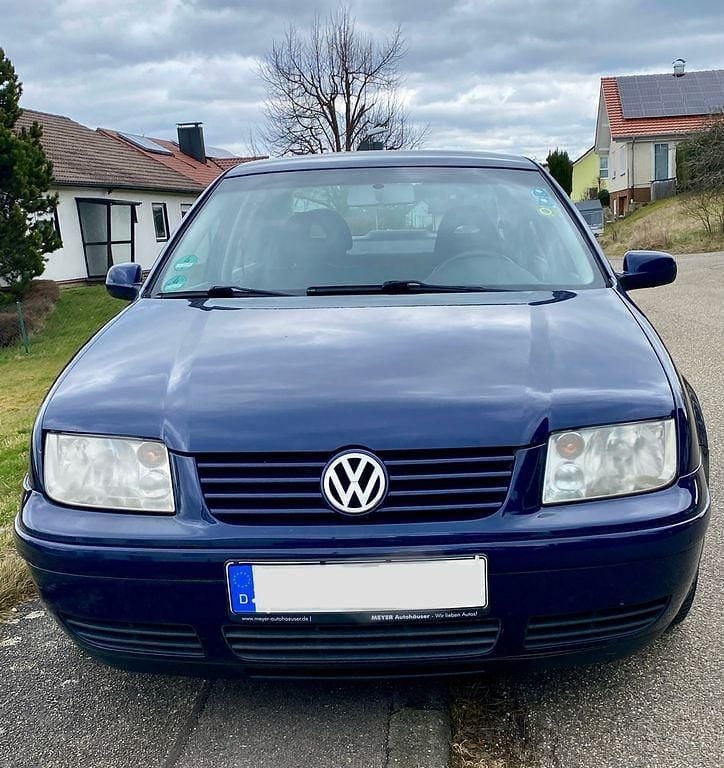Gebraucht VW Bora Highline 105 PS (77 kW) 2000 Blau Limousine