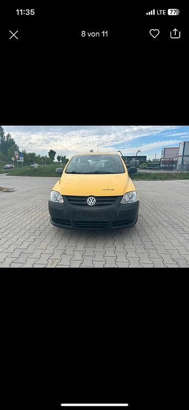 Gelb Gebraucht 2011 VW Fox Kleinwagen | 2.600 € (Fairer Preis) - Bild 1/4