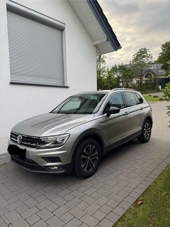 Grau Gebraucht 2020 VW Tiguan IQ Drive SUV | 20.600 € (Fairer Preis) - Bild 1/4