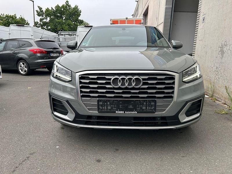 Gebraucht Audi Q2 S-Line 150 PS (110 kW) 2018 Grau SUV