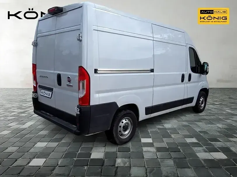 Gebraucht Fiat Ducato 140 PS (102 kW) 2023 Weiß Van