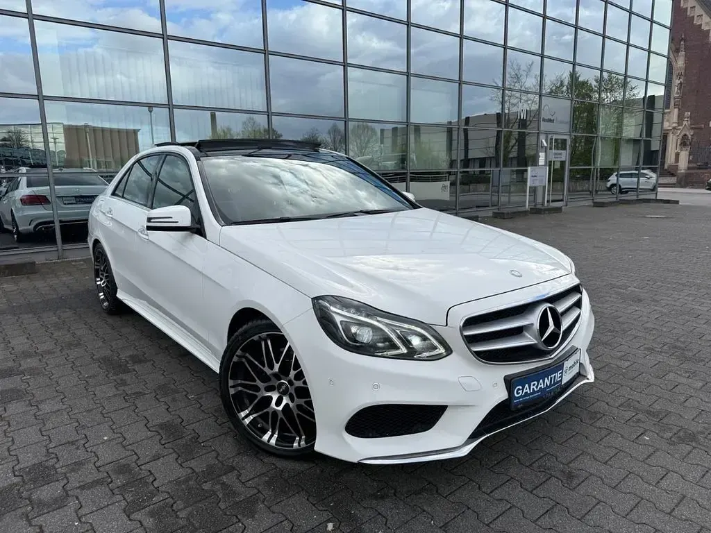 Gebraucht Mercedes E300 Sport 204 PS (150 kW) 2014 Weiß Limousine