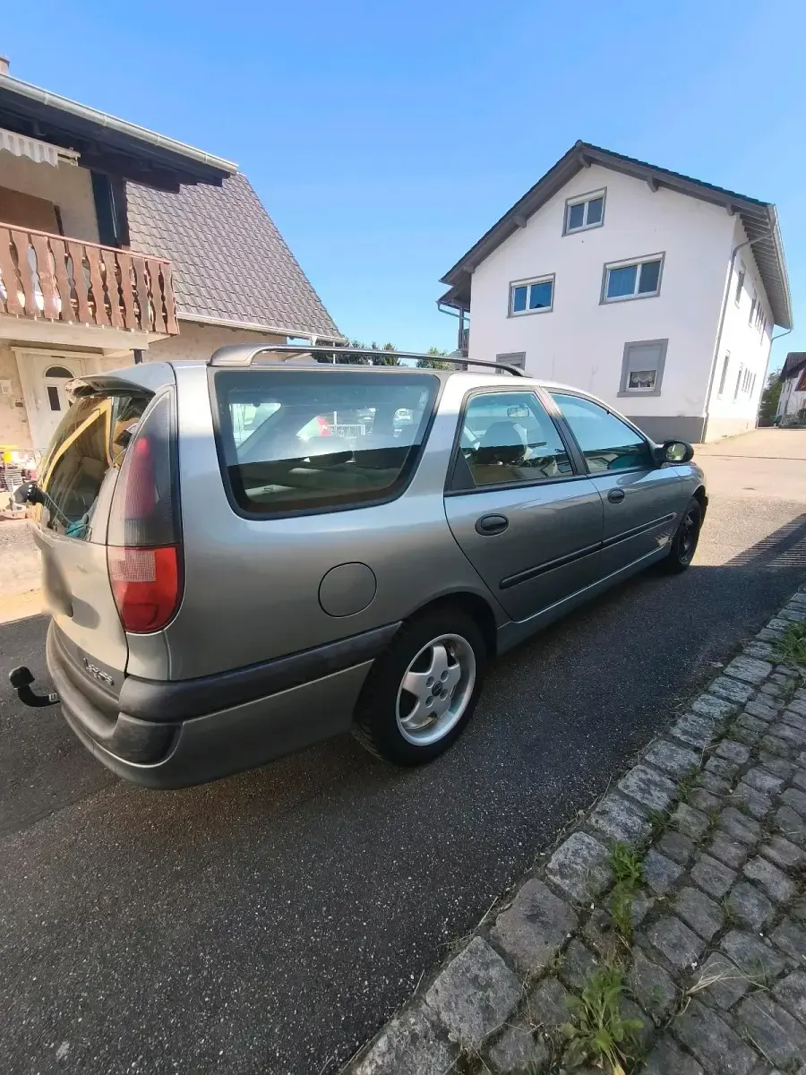 Gebraucht Renault Laguna 90 PS (66 kW) 1997 Kombi