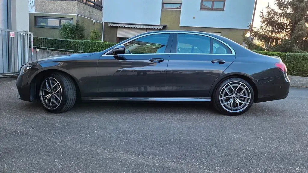 Gebraucht Mercedes E450 367 PS (269 kW) 2021 Grau Limousine