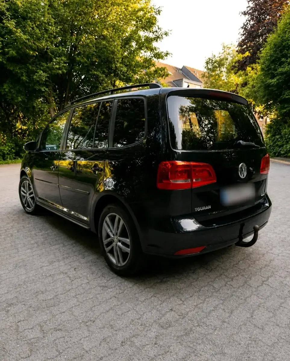 Usata VW Touran 105 CV (77 kW) 2015 Nero Monovolume