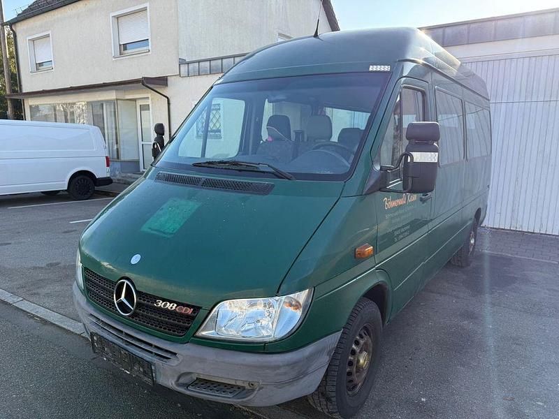 Grün Gebraucht 2004 Mercedes Sprinter Van | 4.900 € (Guter Preis) - Bild 1/4