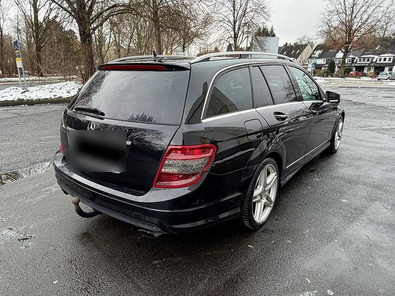 Gebraucht Mercedes C350 231 PS (169 kW) 2011 Schwarz Kombi