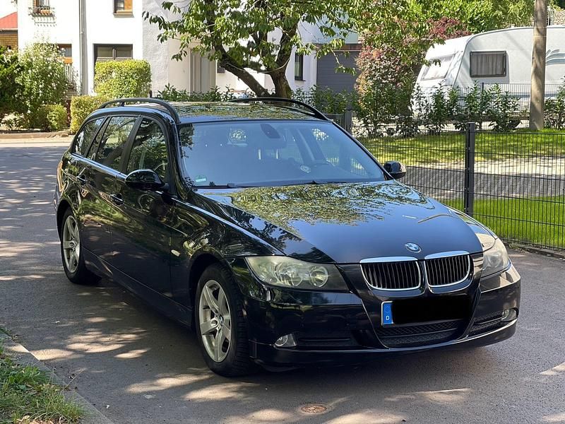 Schwarz Gebraucht 2008 BMW 318 Kombi | 1.800 € (Superpreis) - Bild 1/4