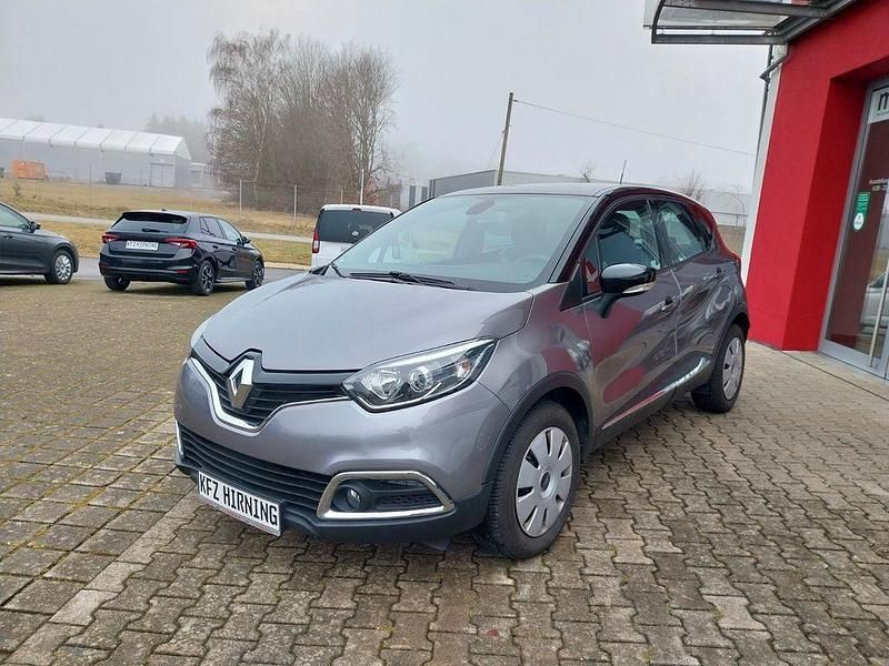 Gebraucht 2015 Renault Captur Intens SUV | 11.450 € (Etwas zu teuer) - Bild 1/4