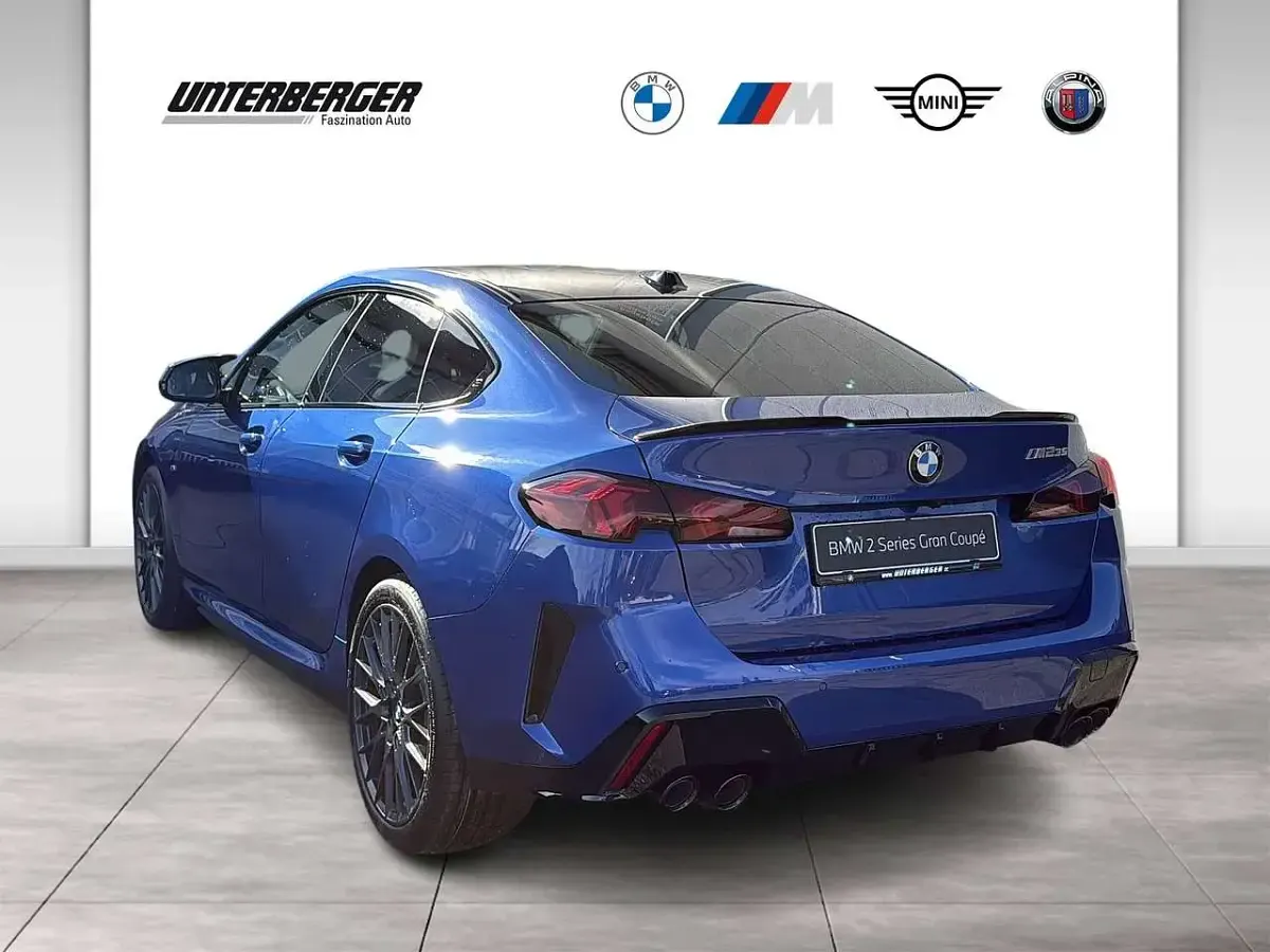Ny BMW M235 Performance 300 HK (220 kW) 2025 Blå Sedan
