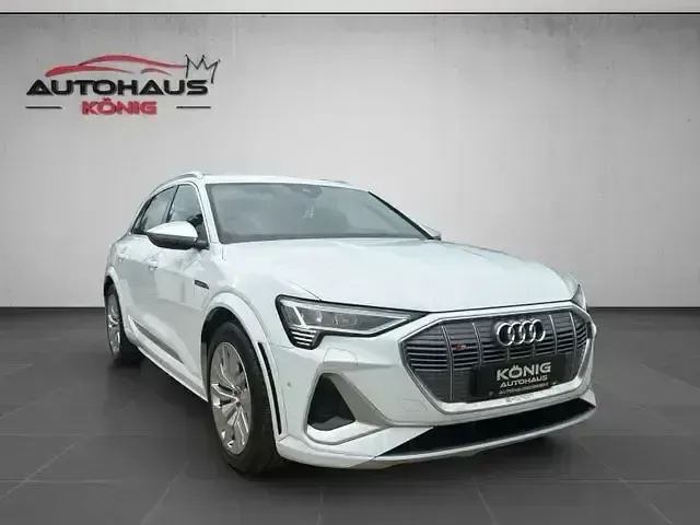 Gebraucht Audi e-tron Ambiente 369 kW (503 PS) 2022 Weiß SUV