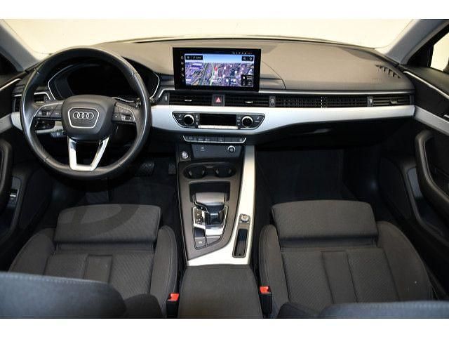 Gebraucht Audi A4 S-Line 204 PS (150 kW) 2023 Mythosschwarz metallic Kombi