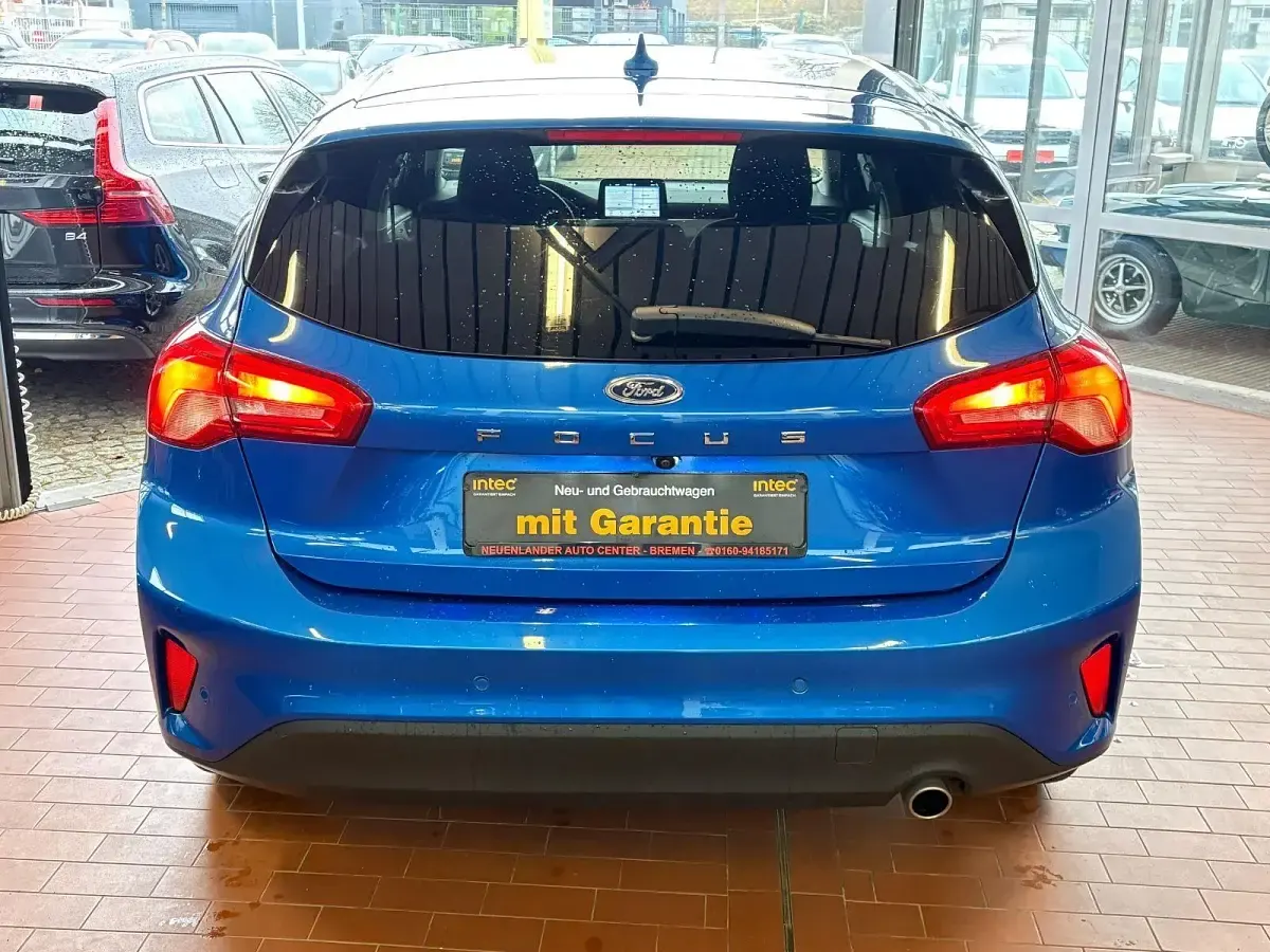 Gebraucht Ford Focus Cool & Connect 101 PS (74 kW) 2019 Blau Limousine