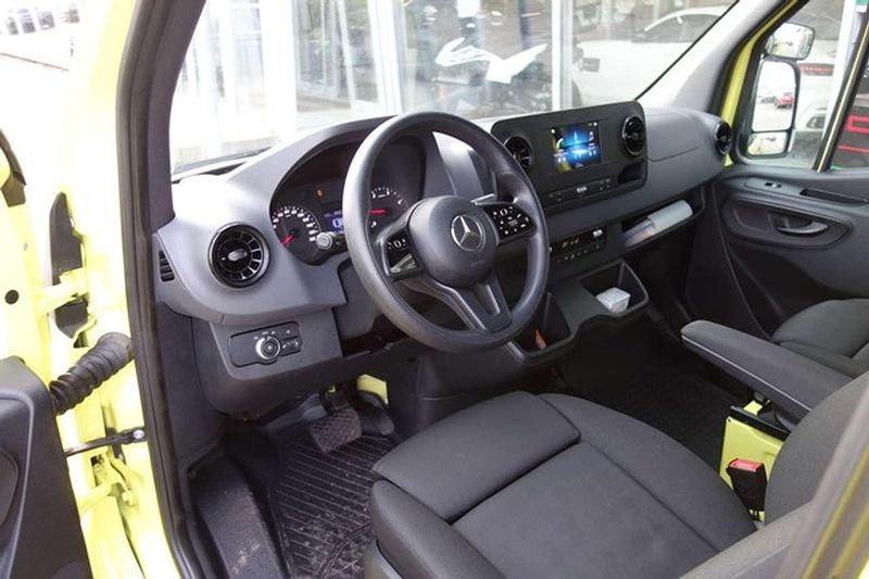 Second-hand Mercedes Sprinter 143 CP (105 kW) 2020 Galben Van
