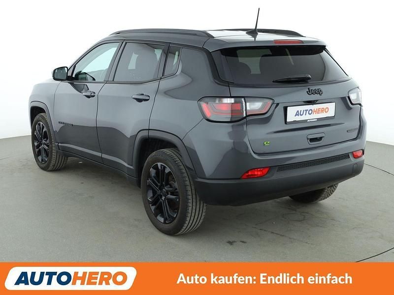 Gebraucht Jeep Compass Night Eagle 129 PS (94 kW) 2023 Grau SUV