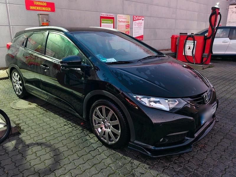 Schwarz Gebraucht 2014 Honda Civic Lifestyle Kombi | 7.500 € (Etwas zu teuer) - Bild 1/4