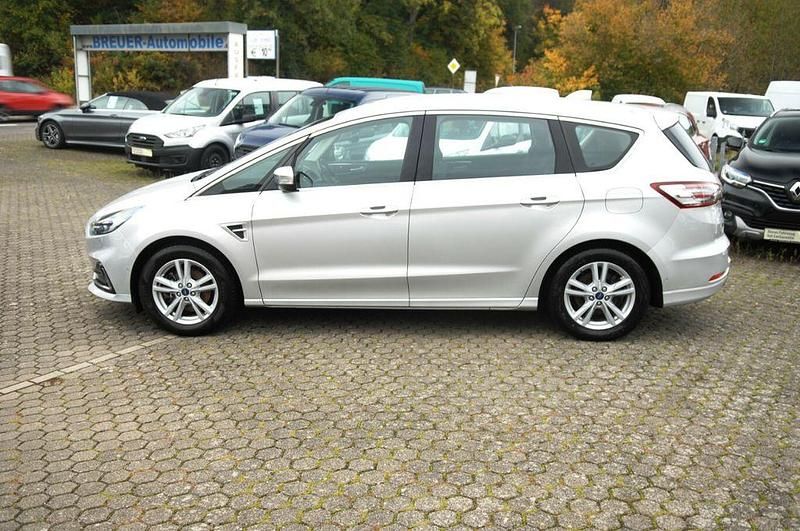 Gebraucht Ford S-MAX Titanium 150 PS (110 kW) 2020 Silber Van / Kleinbus