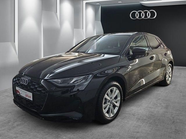 Gebraucht Audi A3 Ambiente 116 PS (85 kW) 2025 Brillantschwarz Limousine