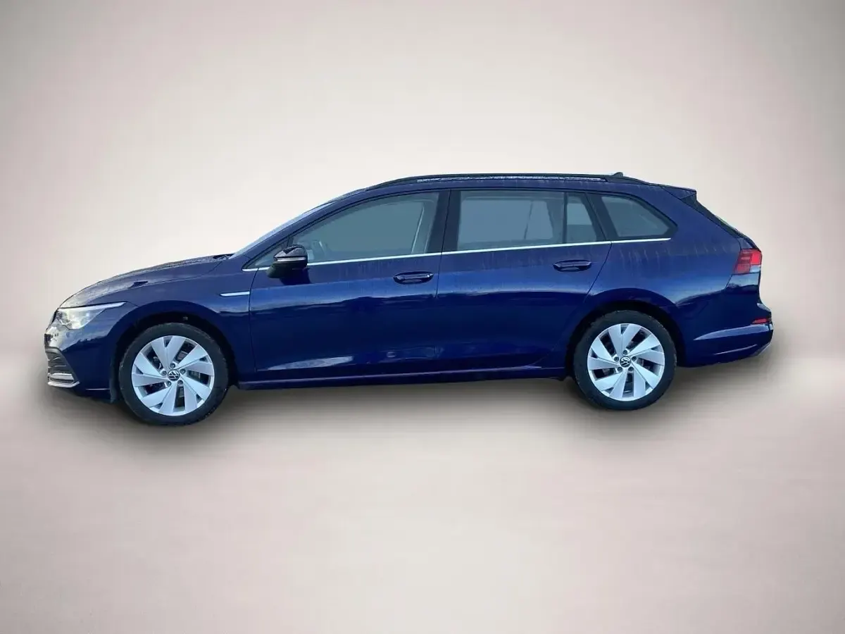 Gebraucht VW Golf VIII Style 131 PS (96 kW) 2022 Manufacturer Kombi