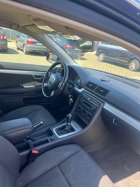 Second-hand Audi A4 140 CP (102 kW) 2006 Berlinǎ