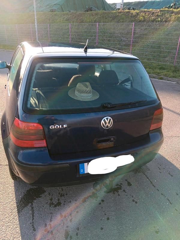 Gebraucht VW Golf IV 75 PS (55 kW) 2001 Kleinwagen