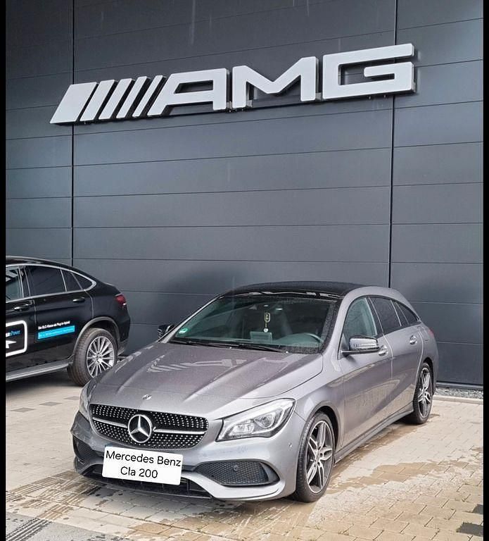 Grau Gebraucht 2019 Mercedes CLA200 Shooting Brake AMG line Kombi | 19.900 € (Etwas zu teuer) - Bild 1/4