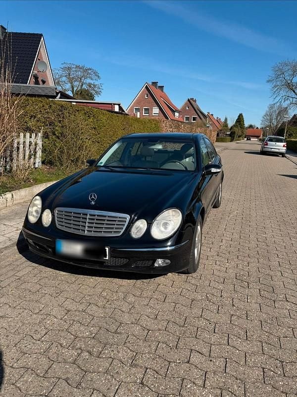 Gebraucht Mercedes E240 177 PS (130 kW) 2002 Schwarz Limousine