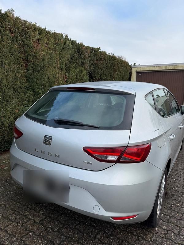 Gebraucht Seat Leon 110 PS (80 kW) 2016 Silber Limousine