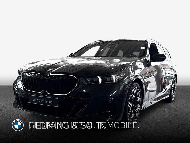 Sophistograu brillanteffekt metallic Gebraucht 2024 BMW 520 Comfort Edition Kombi | 54.950 € (Fairer Preis) - Bild 1/4